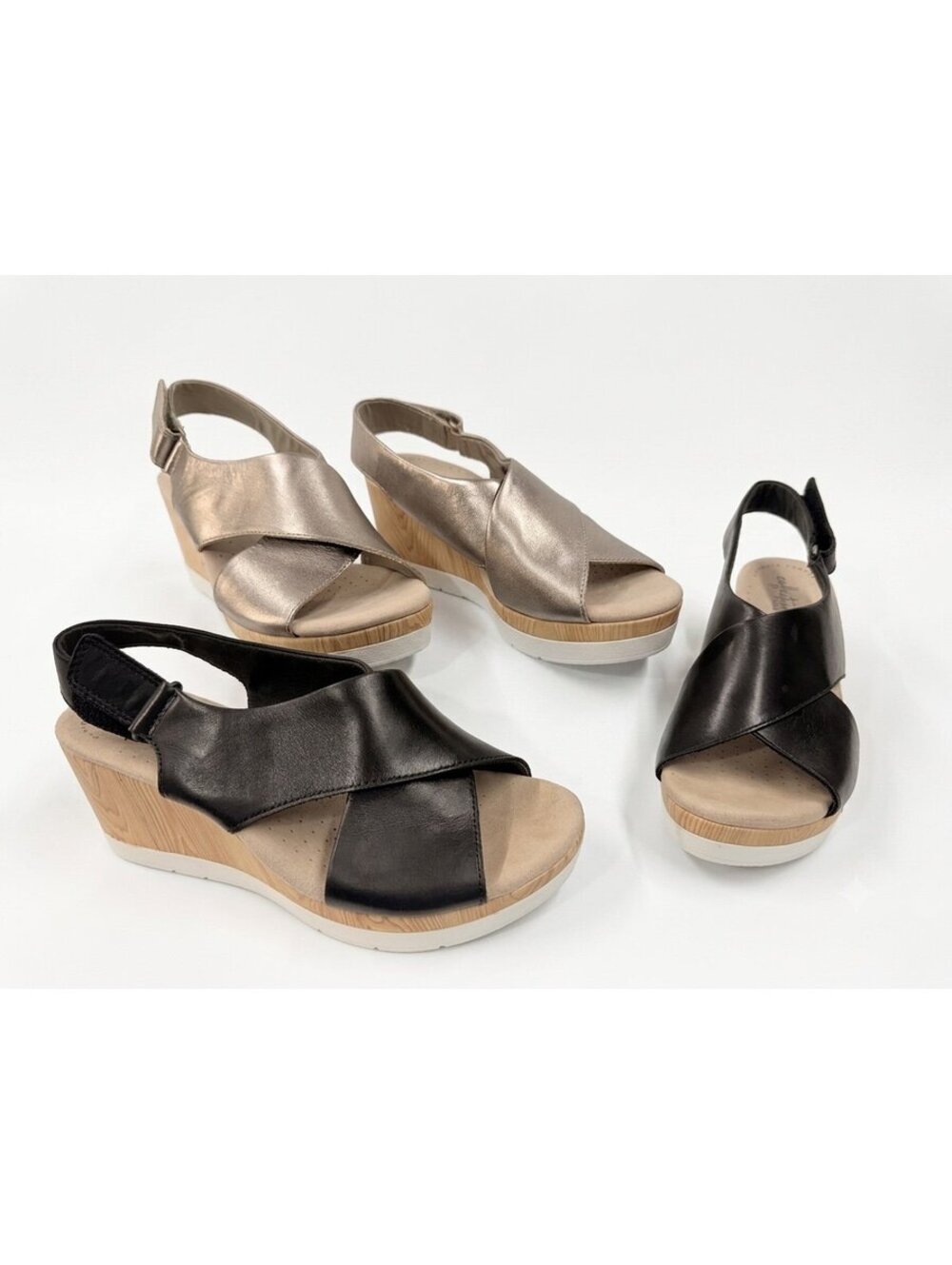 Bundle pair of Clarks Cammy Pearl Sandals Womens 7.5 Wide Slingback black-gold